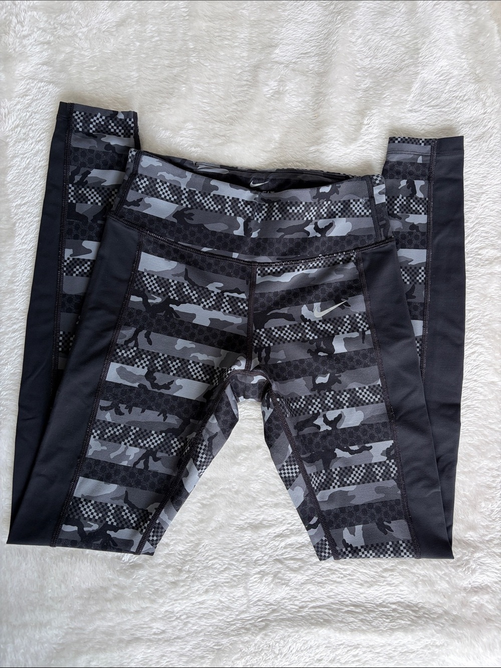 Nike Dri-Fit Women’s Black & Gray Camo Leggings | Size XS